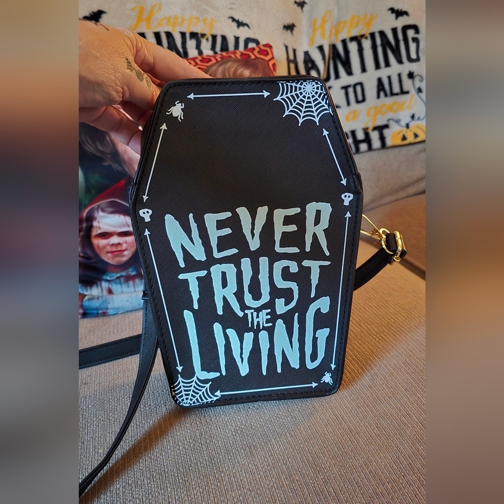 SHEIN Black Coffin Belt Bag